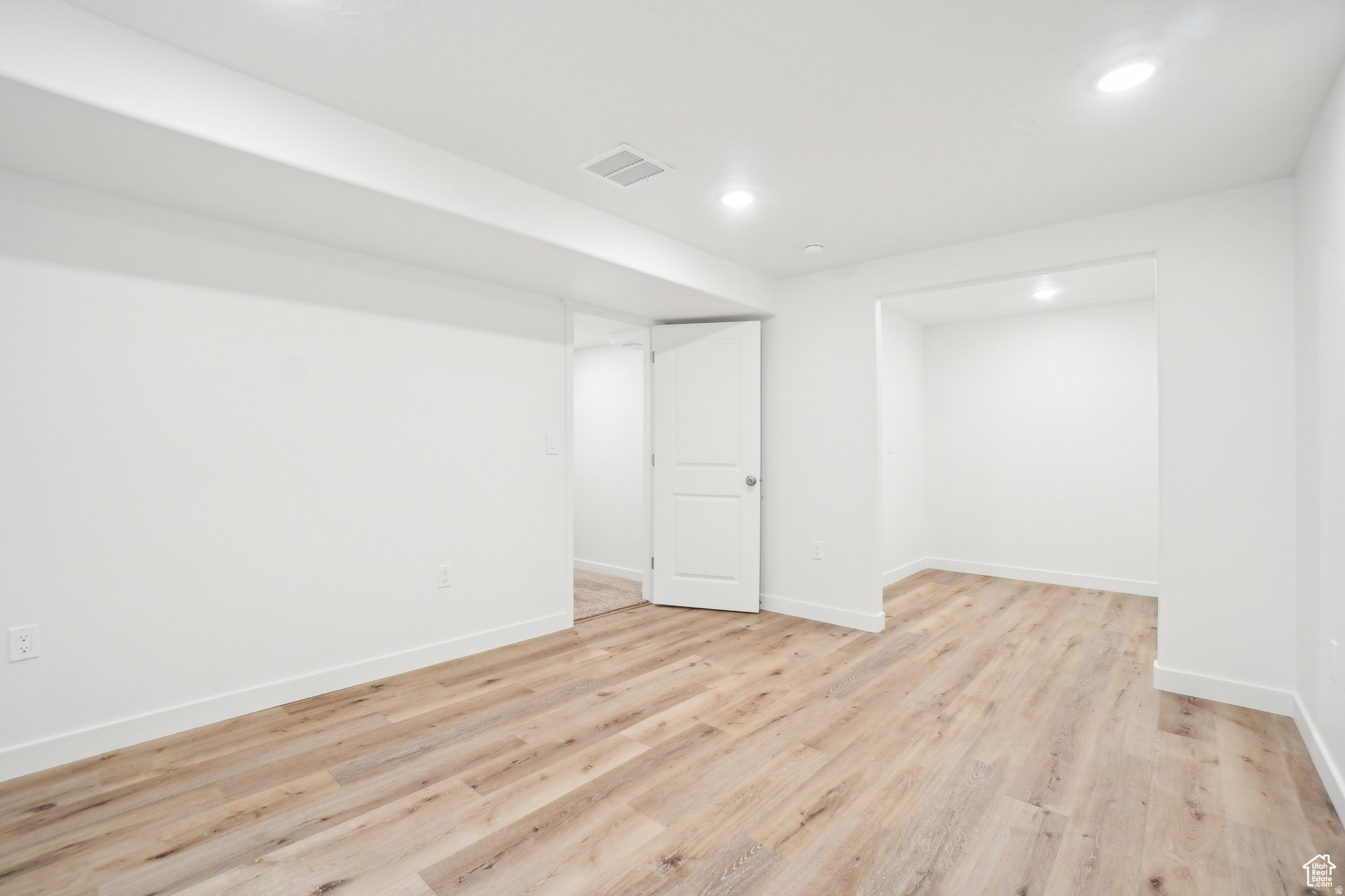 SUNSET FLATS - Residential