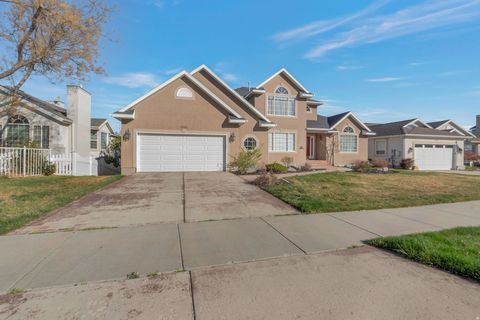 Tiny photo for 1083 E SKYLER DR, Draper, UT 84020 (MLS # 2146073)