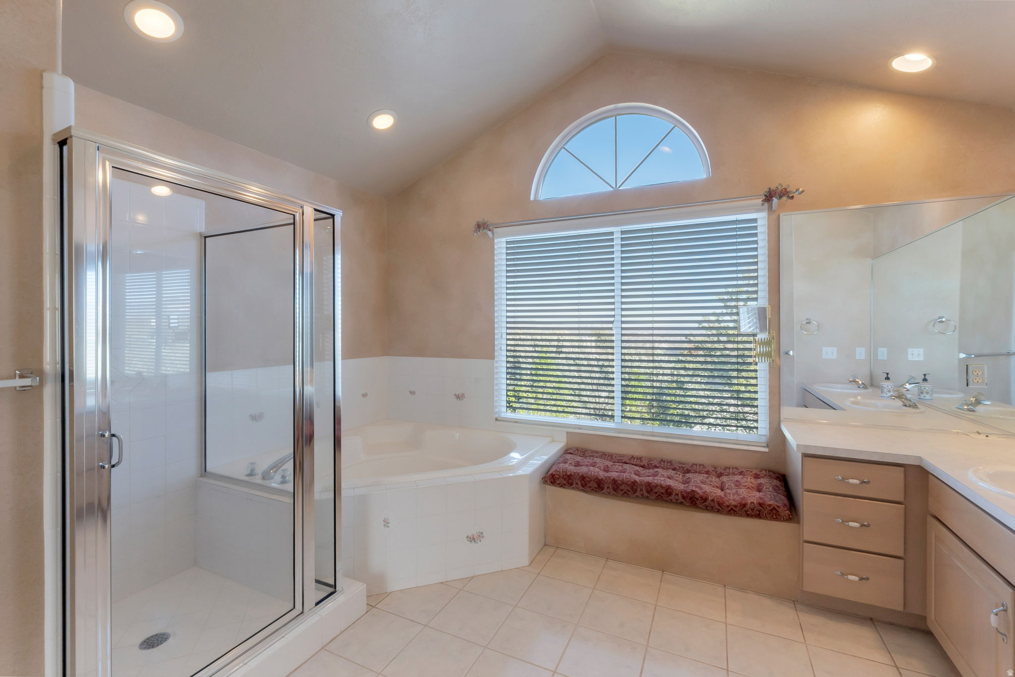 SOUTH MOUNTAIN - Residential