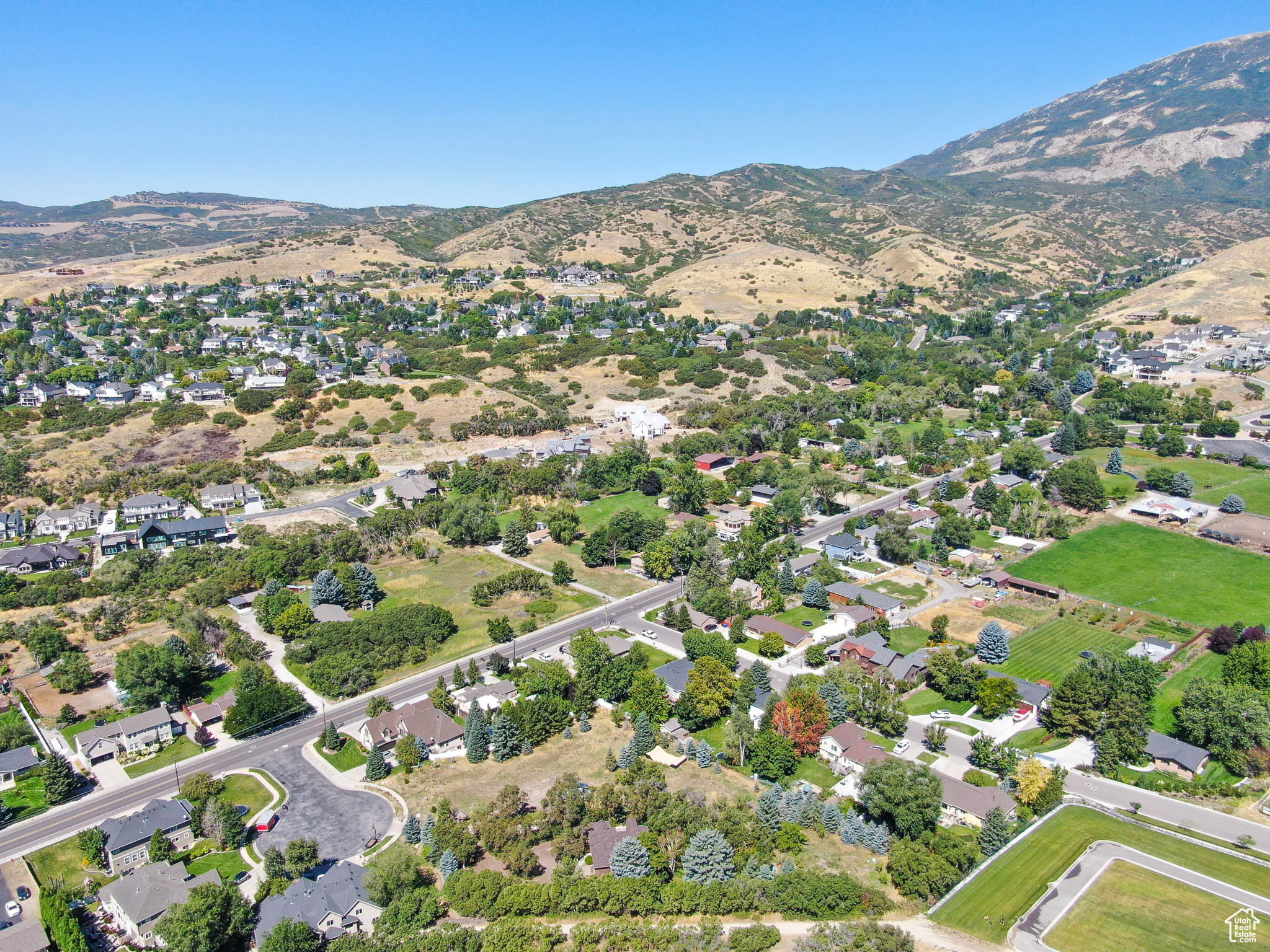 PASKETT COURT - Land