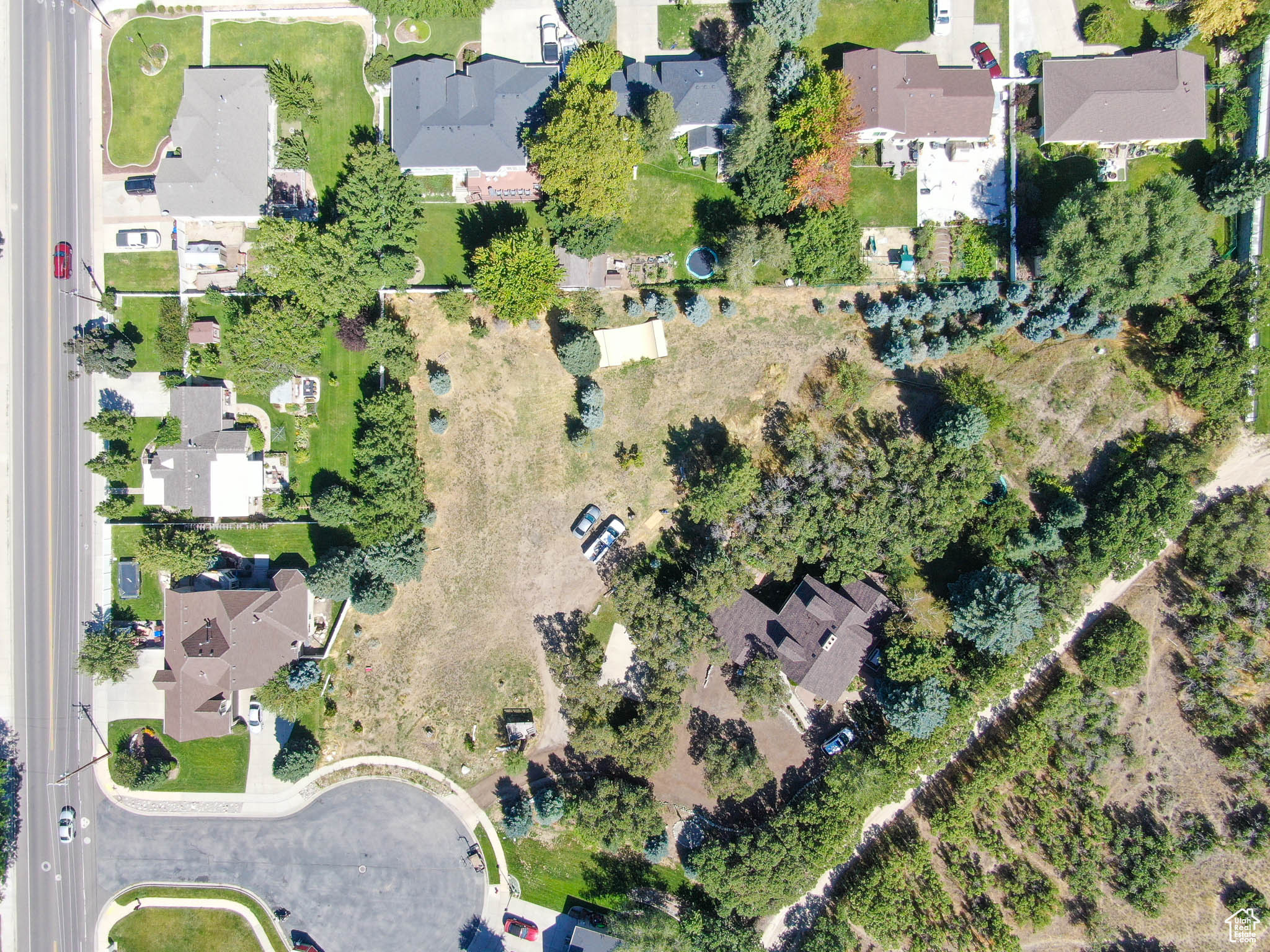 PASKETT COURT - Land