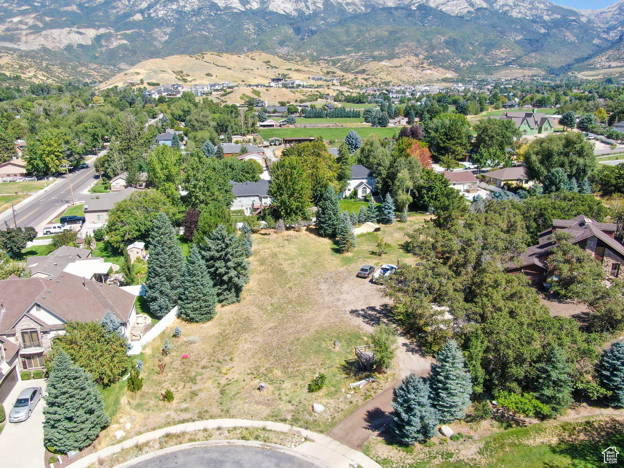 PASKETT COURT - Land