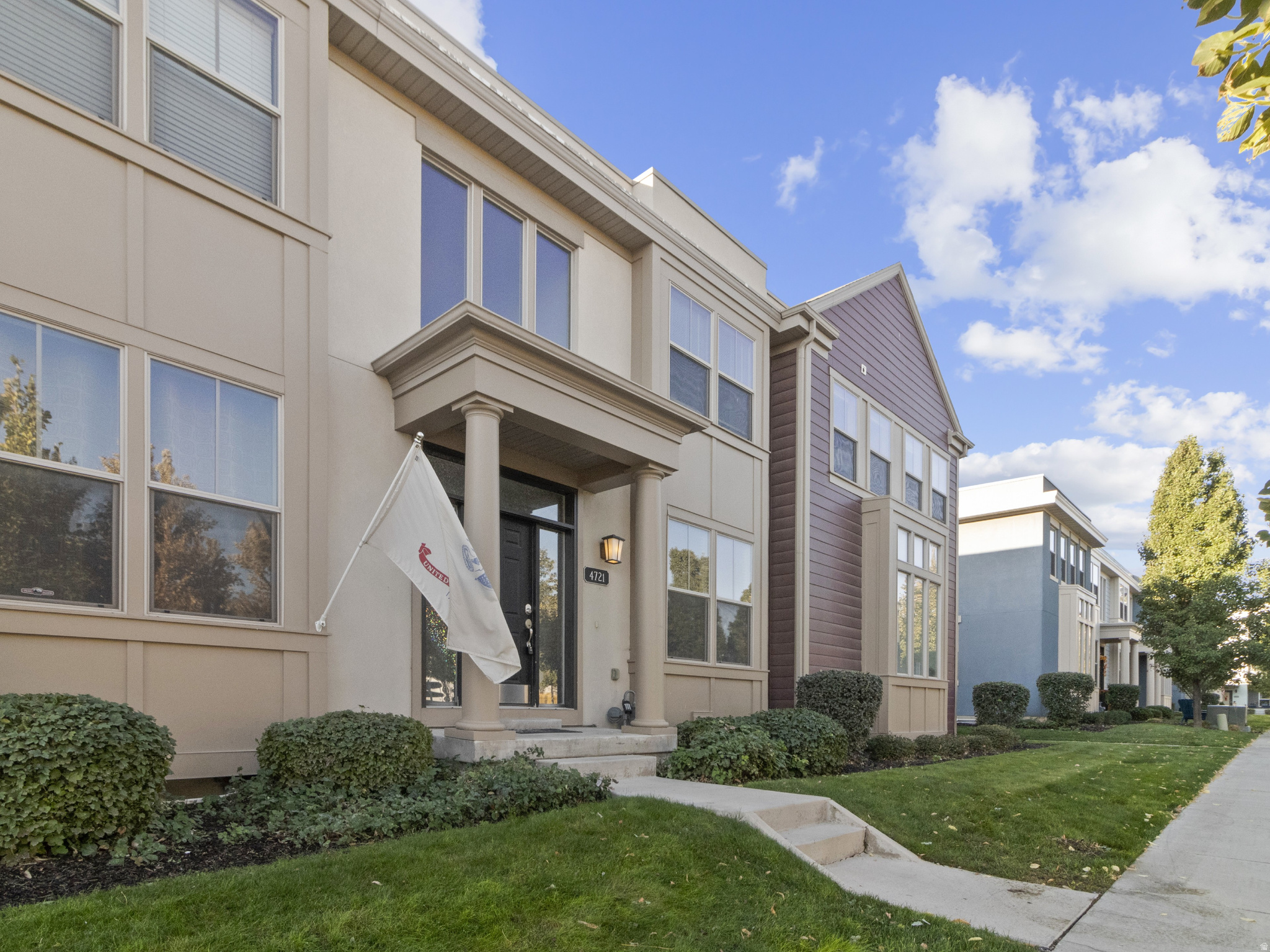 DAYBREAK - Residential