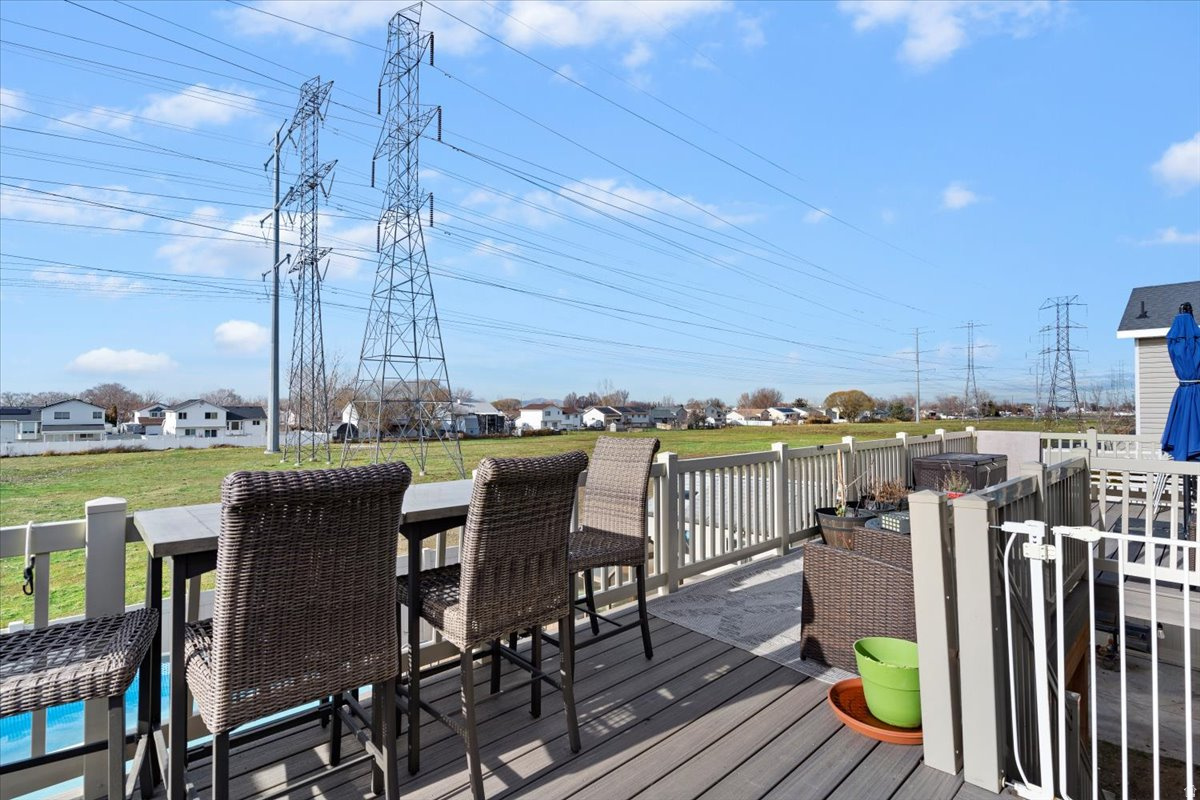 DAY SPRING - Residential