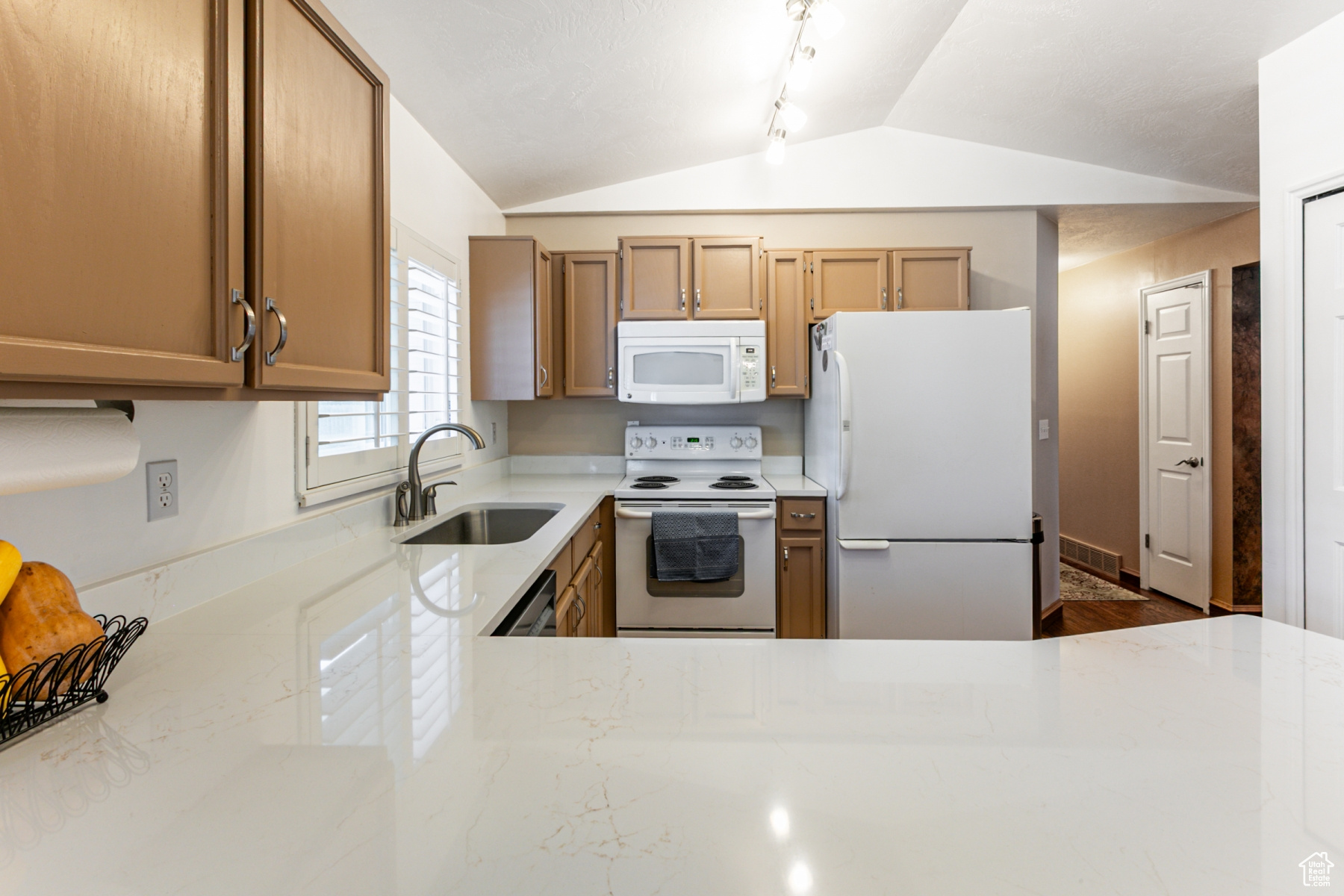 MEADOWS - Residential