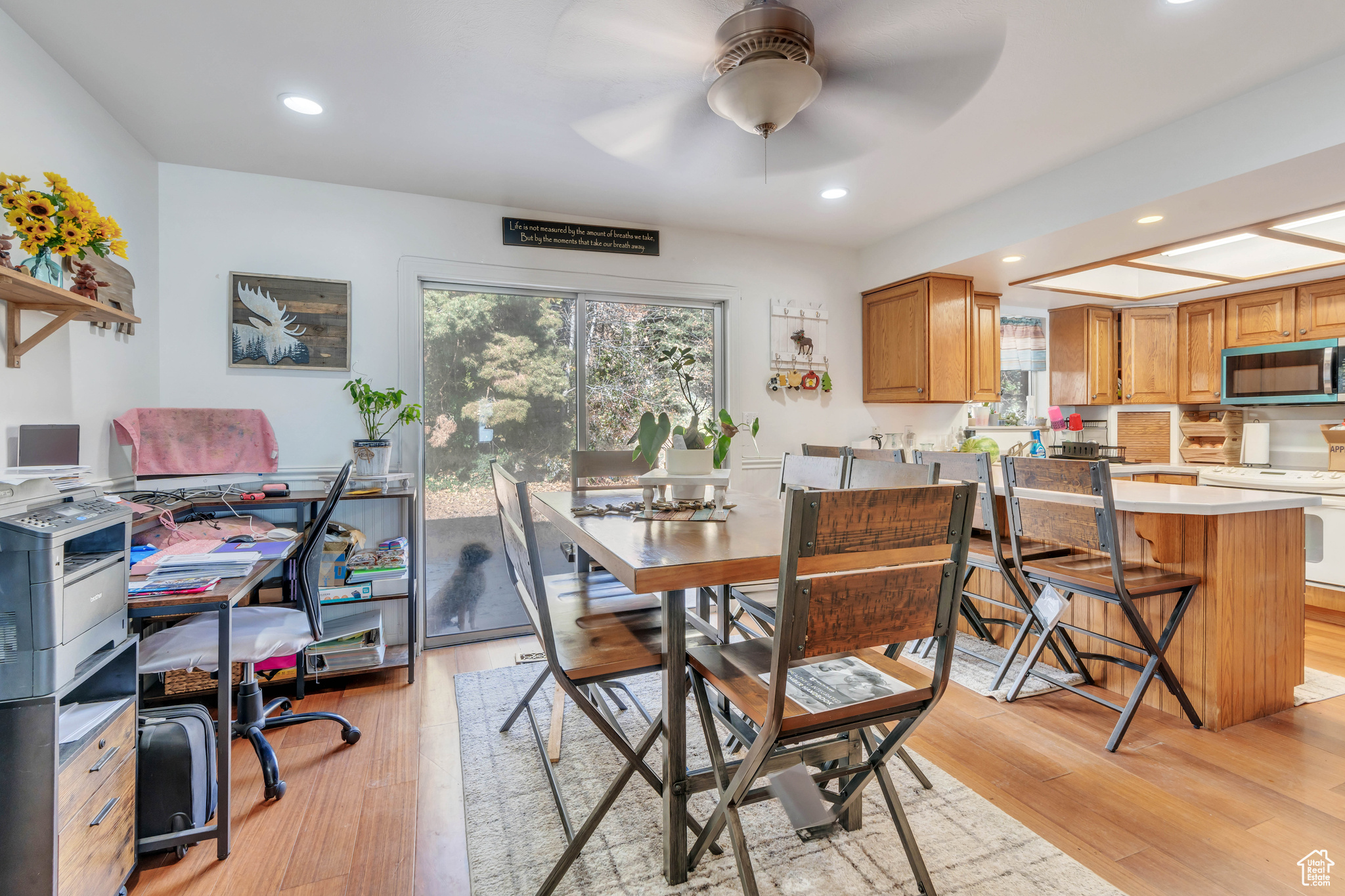 Pleasant Grove, Utah 84062, United States, 5 Bedrooms Bedrooms, ,3 BathroomsBathrooms,Residential,Pending,29285