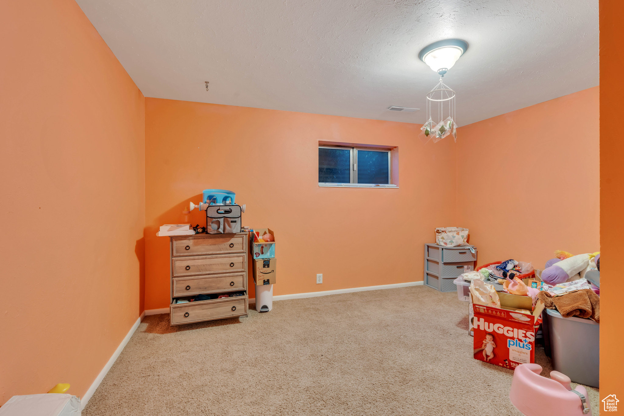 Pleasant Grove, Utah 84062, United States, 5 Bedrooms Bedrooms, ,3 BathroomsBathrooms,Residential,Pending,29285