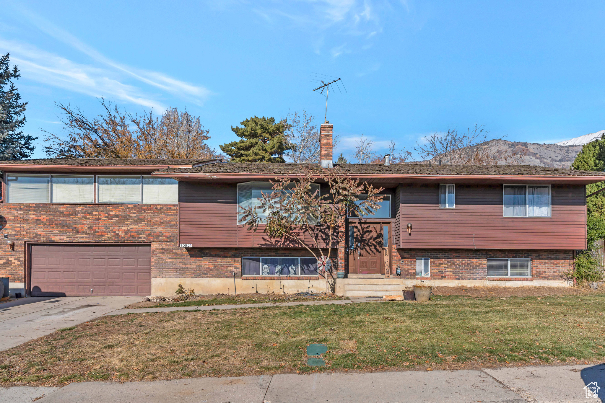 Pleasant Grove, Utah 84062, United States, 5 Bedrooms Bedrooms, ,3 BathroomsBathrooms,Residential,Pending,29285