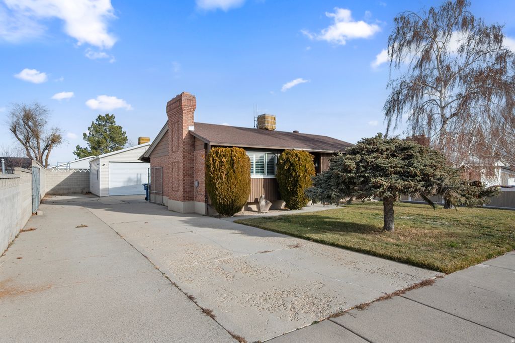 Photo of 4416 W 5855 S, Taylorsville, UT 84118 (MLS # 2126799)