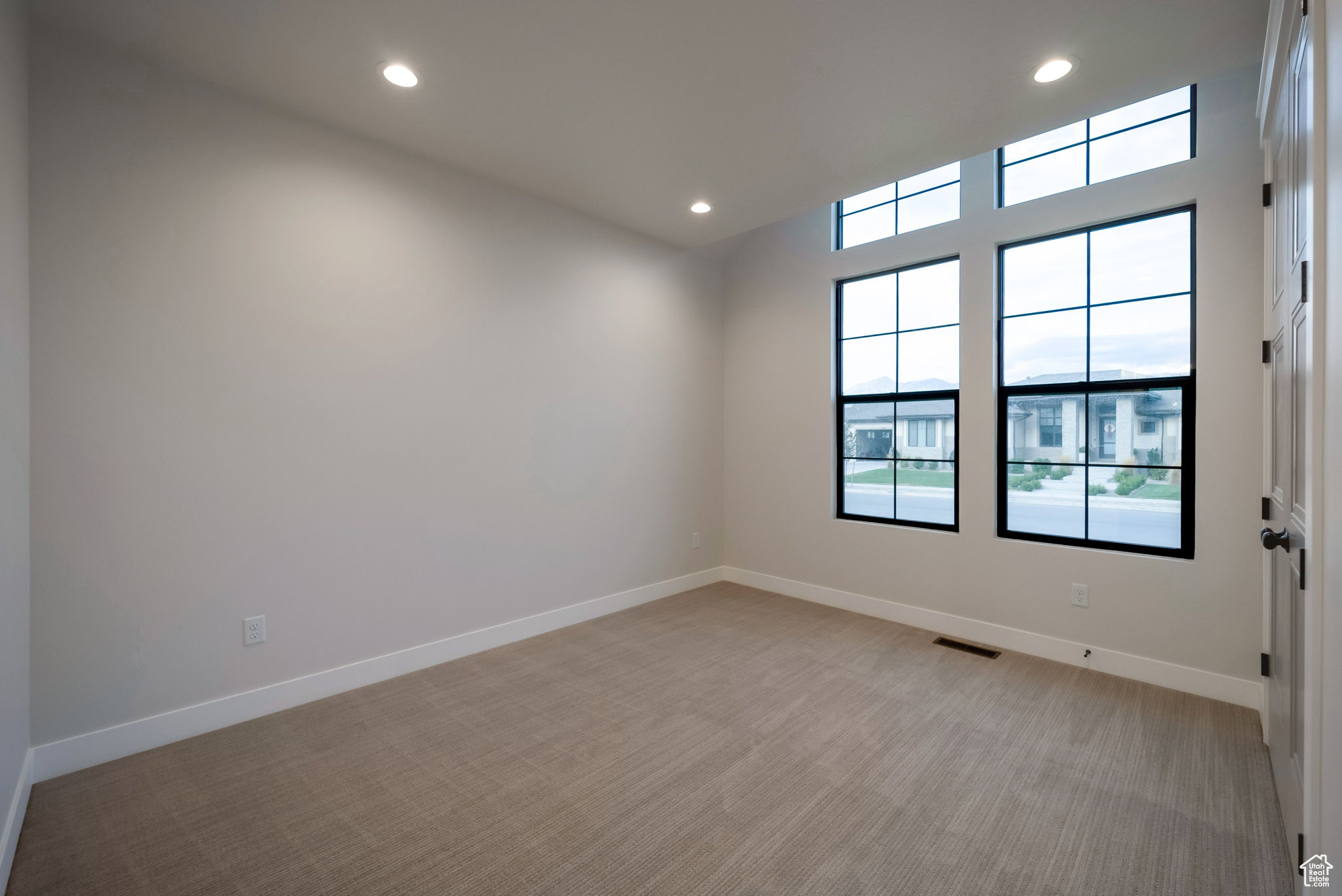 COLLEDGE FARMS - Residential