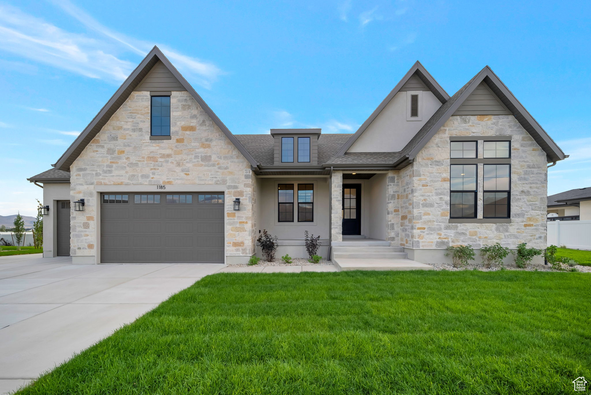 COLLEDGE FARMS - Residential