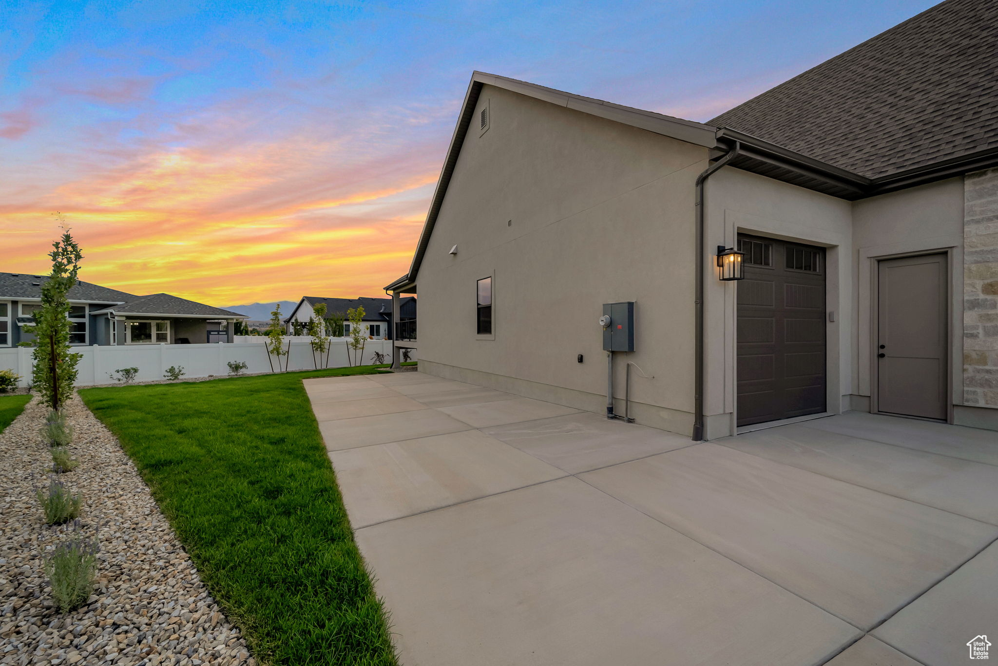 COLLEDGE FARMS - Residential