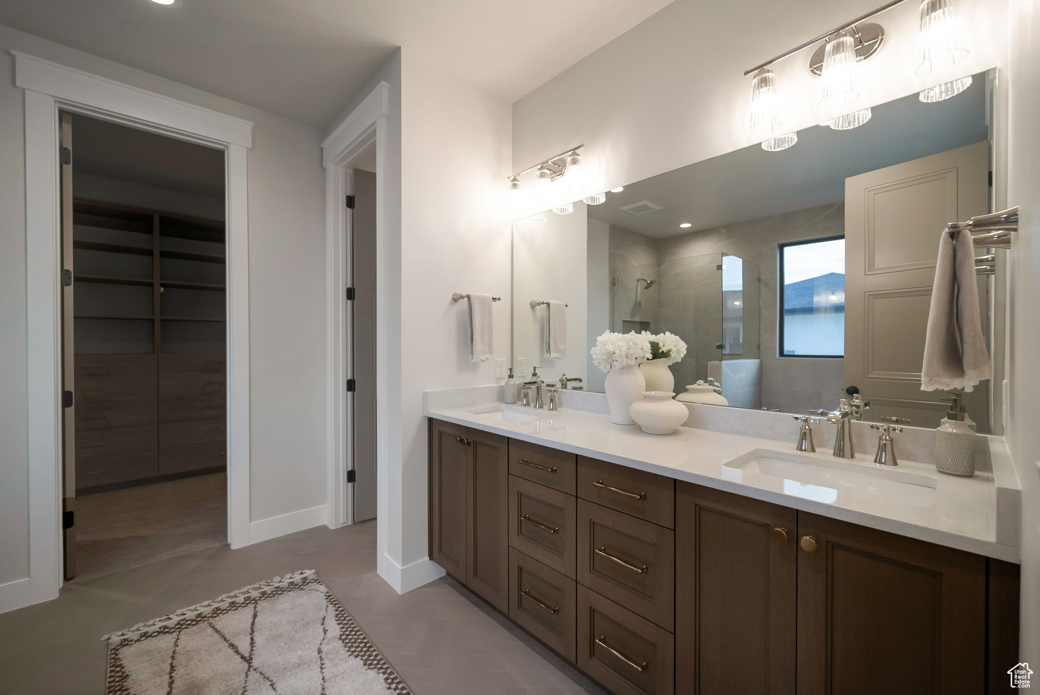 COLLEDGE FARMS - Residential