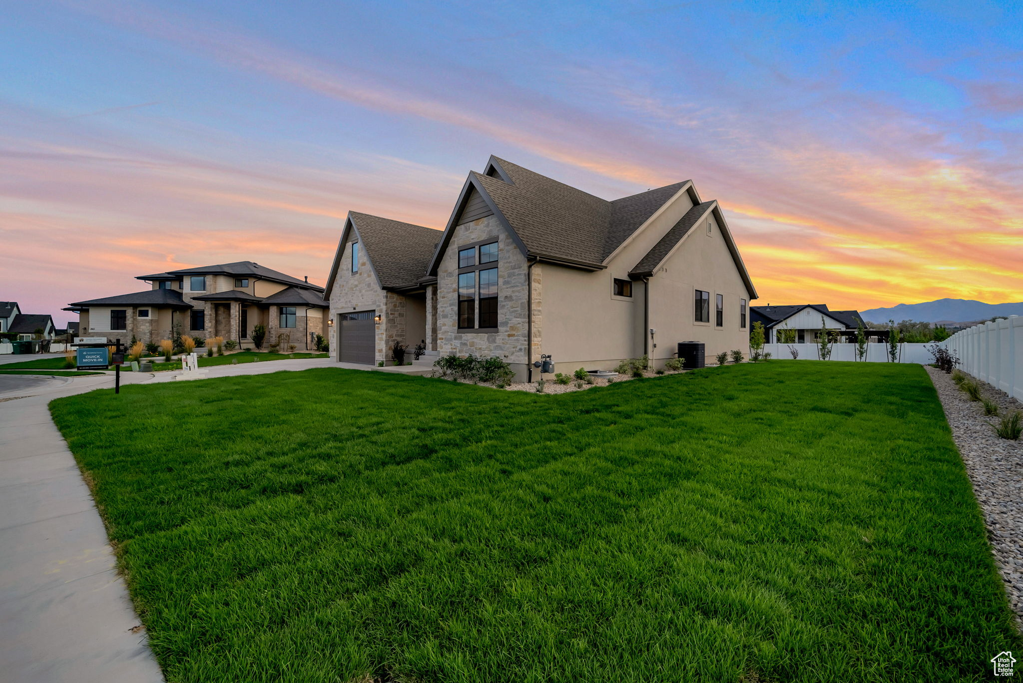 COLLEDGE FARMS - Residential