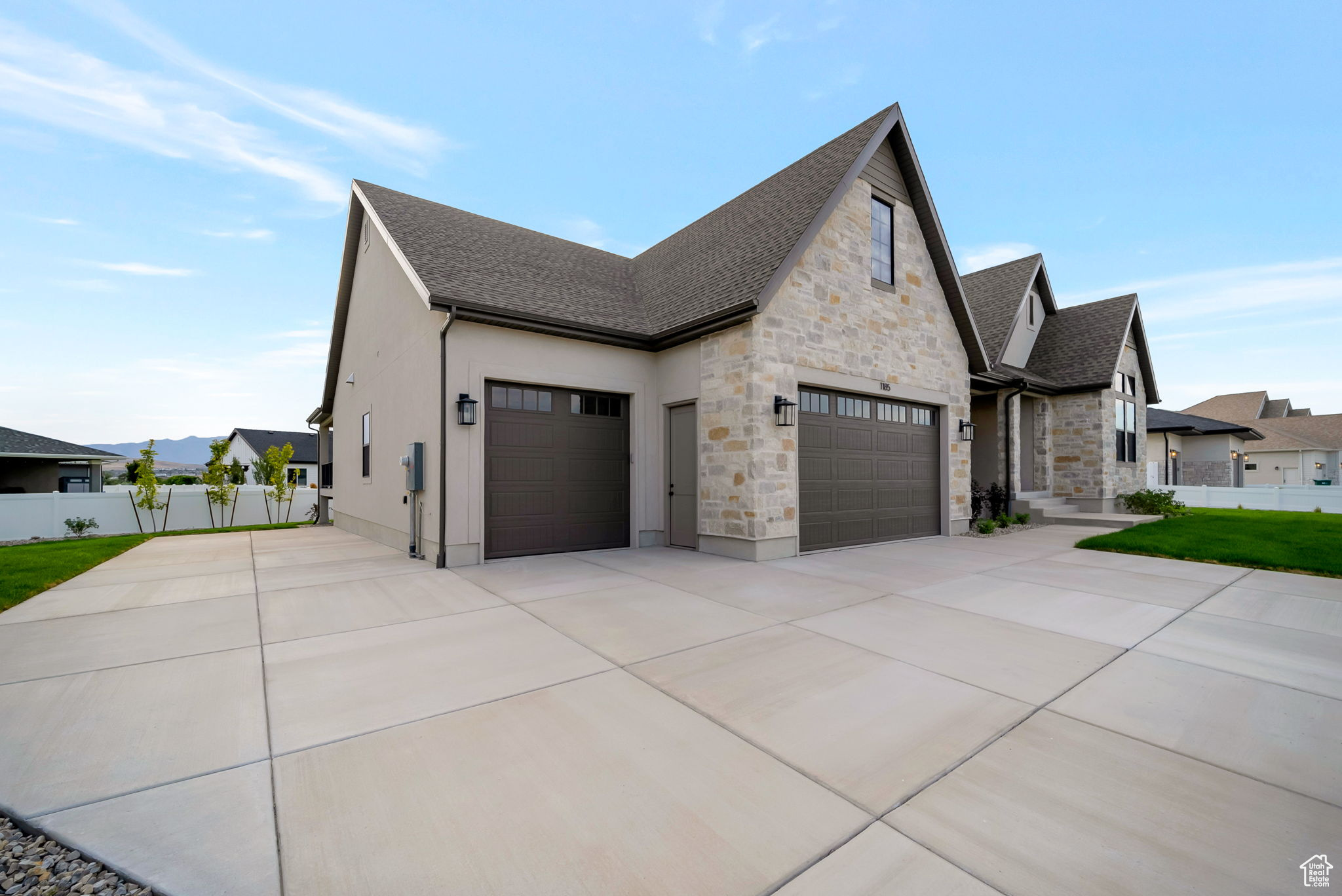 COLLEDGE FARMS - Residential