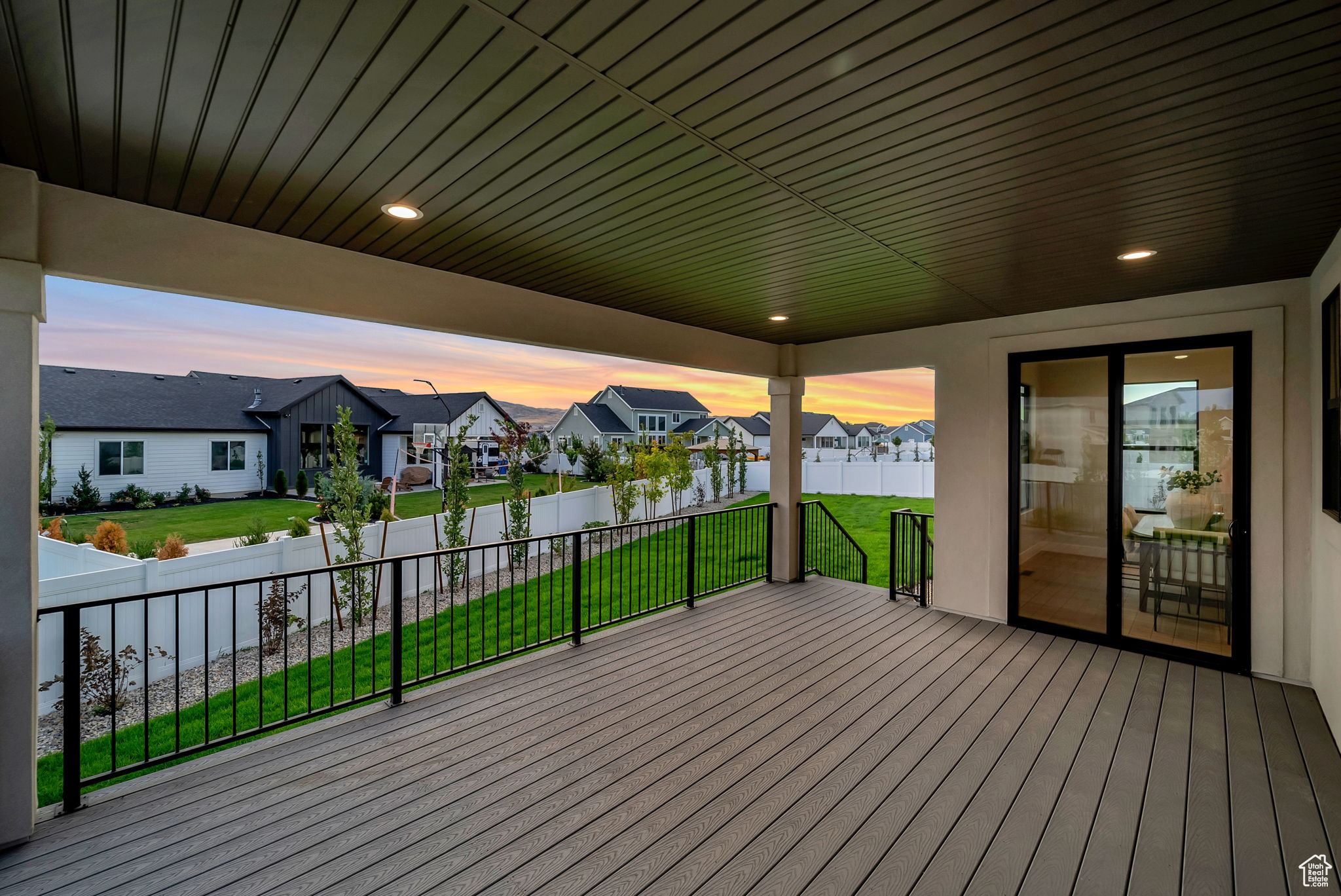 COLLEDGE FARMS - Residential