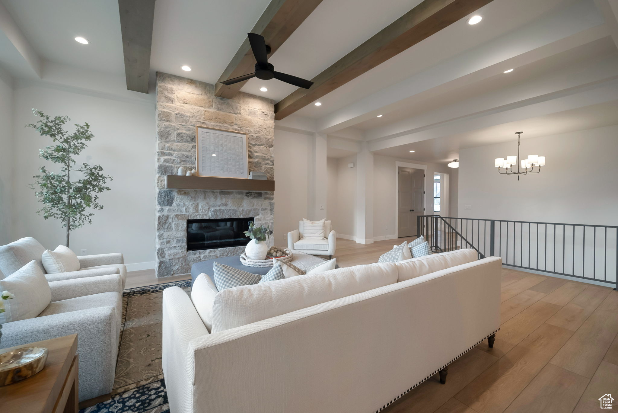 COLLEDGE FARMS - Residential