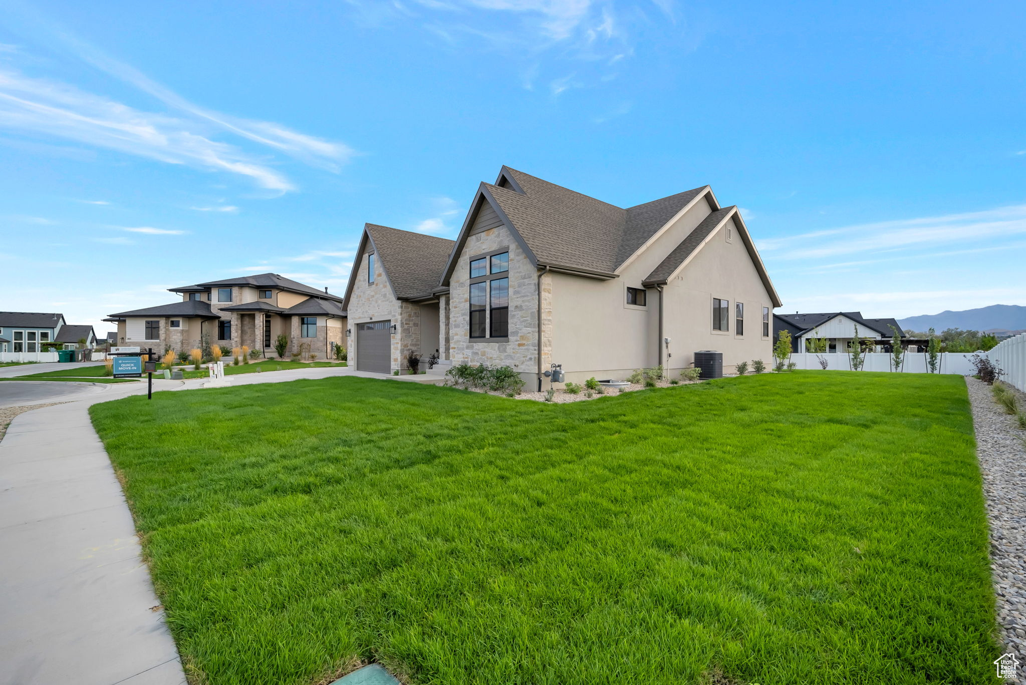 COLLEDGE FARMS - Residential