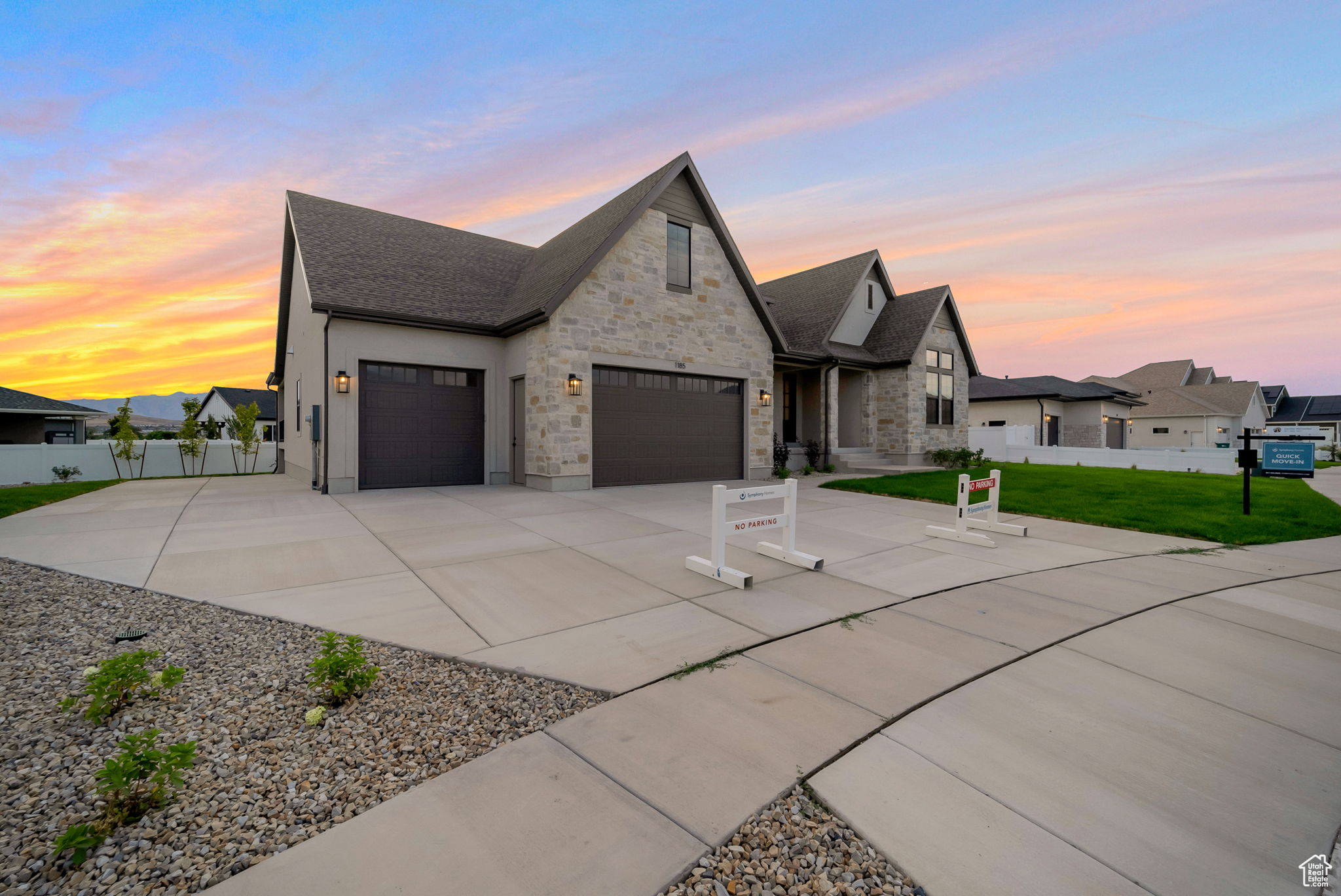 COLLEDGE FARMS - Residential