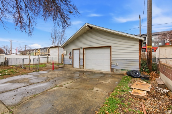 OQUIRRH HILLS SUB - Residential