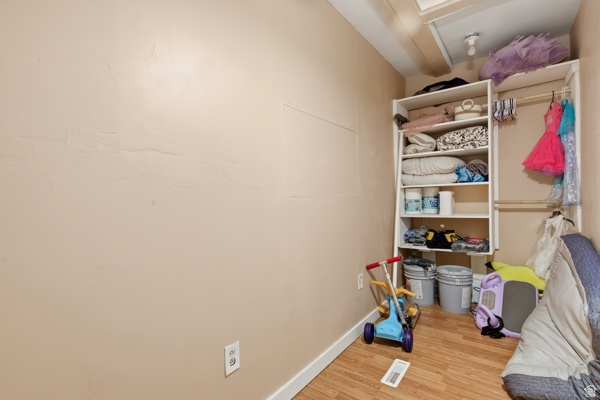 OQUIRRH HILLS SUB - Residential