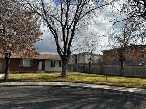Tiny photo for 1086 N 1005 W, Orem, UT 84057 (MLS # 2139669)