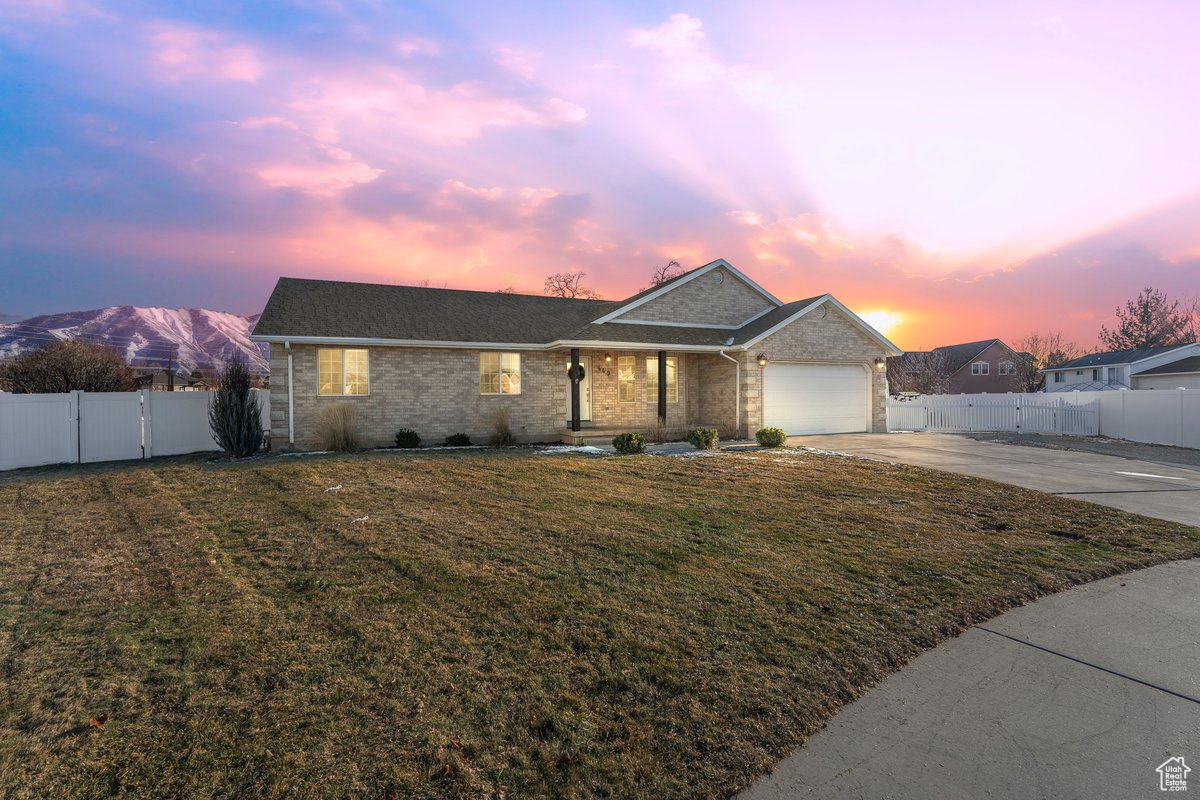 NEWLY REMODELED* Home sits on a .39 acres, plenty of backyard to enjoy the sunset hit the wasatch*NEW ROOF & FURNACE, SINGLE FLOOR LIVING* Enjoy a *TURNKEY* home with many upgrades. *NEW FLOORS* throughout, and a remodeled bathroom. *RV/TOY Parking with NO HOA*