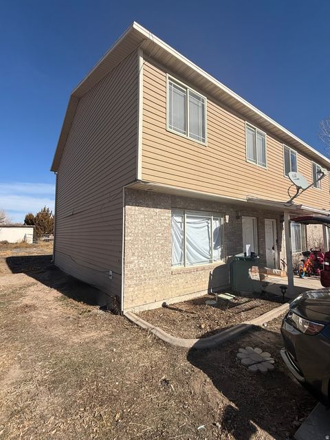 Photo of 256 W 350 N #D, Vernal, UT 84078 (MLS # 2135600)