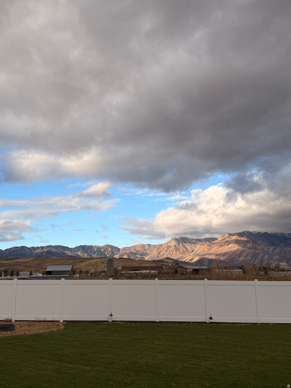 CANYON ESTATES - Residential