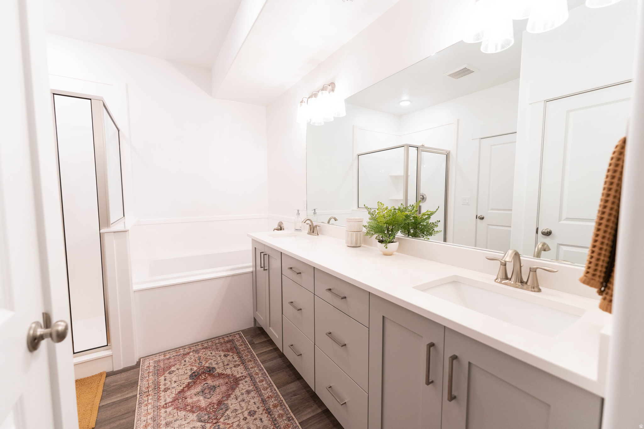 CANYON ESTATES - Residential