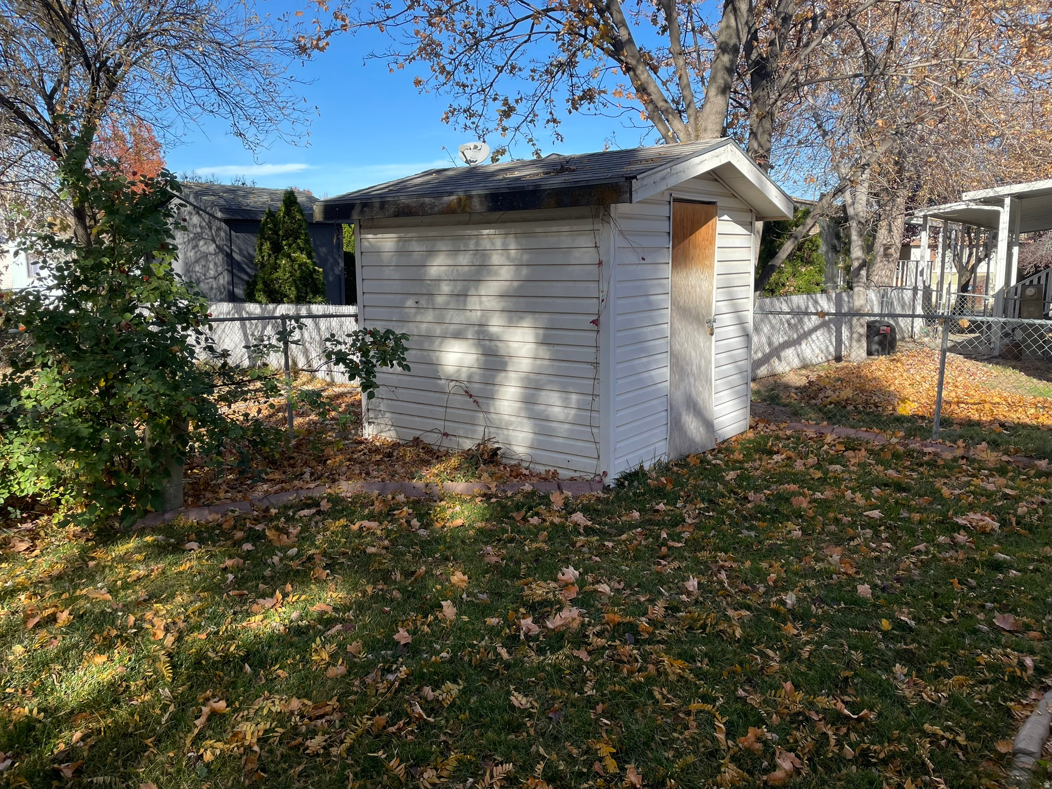 CRESCENTWOOD VILLAGE - Residential