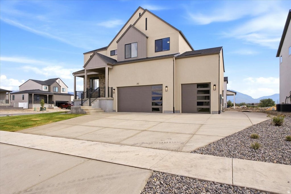 Photo of 212 N MIA CV E #20, Saratoga Springs, UT 84045 (MLS # 2186482)