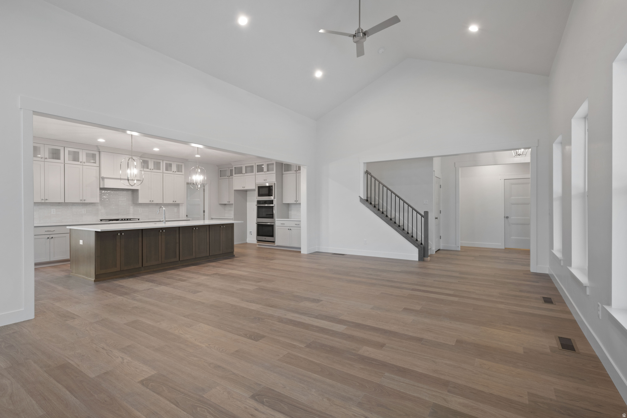 DAYBRERAK - Residential