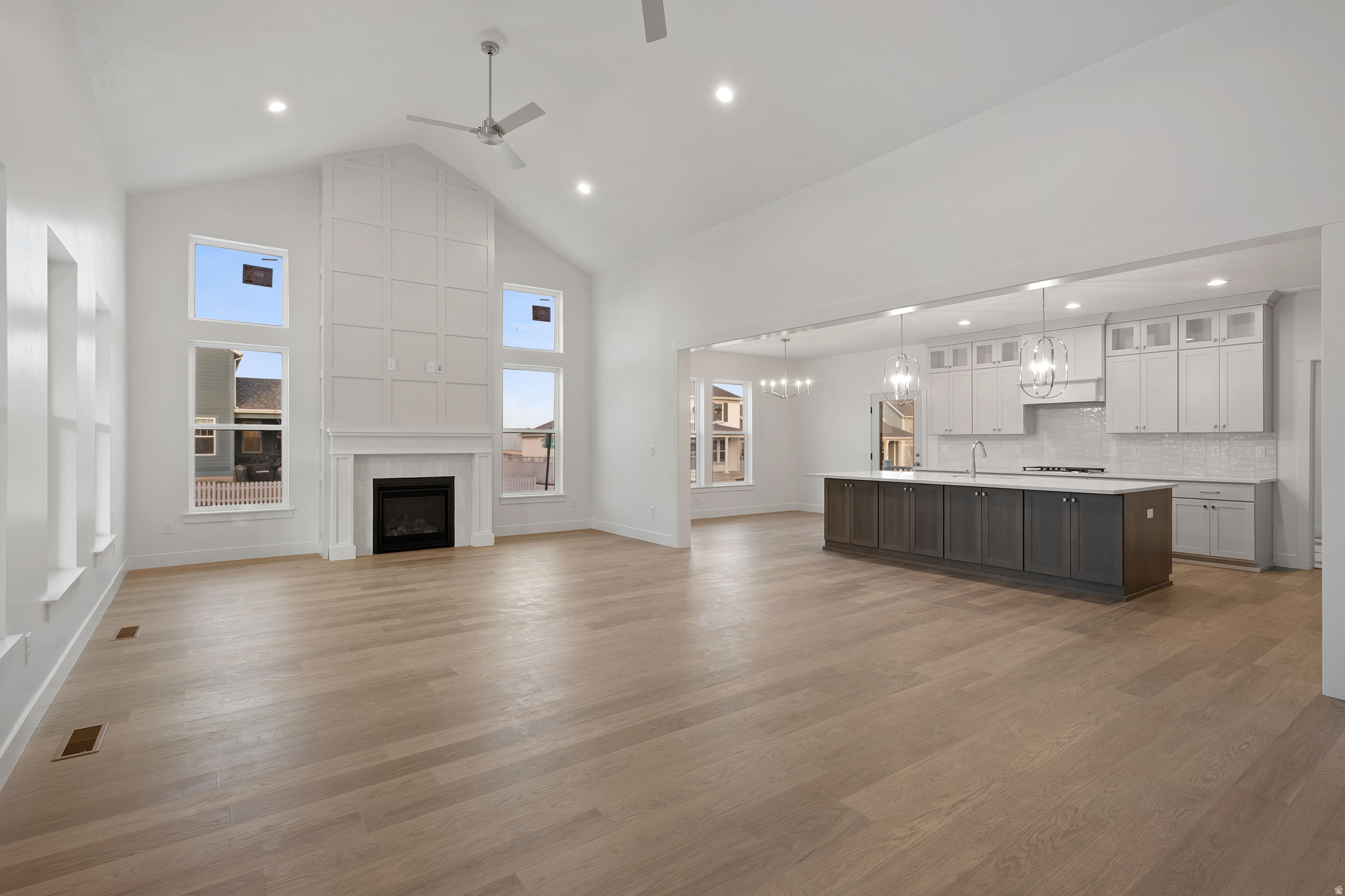 DAYBRERAK - Residential