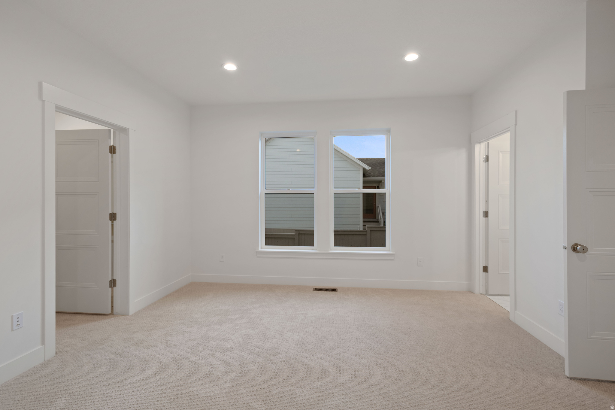 DAYBRERAK - Residential