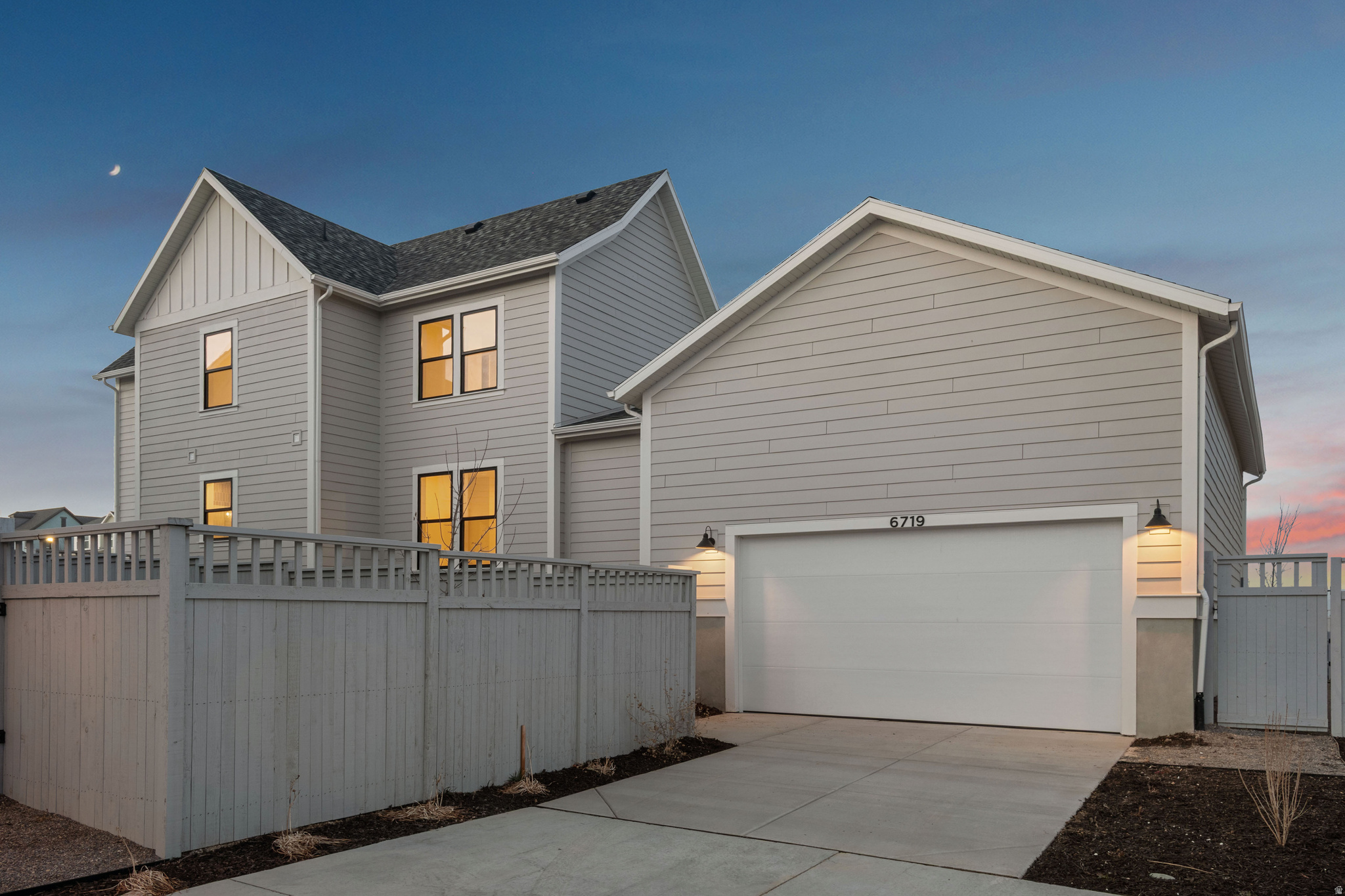 DAYBRERAK - Residential