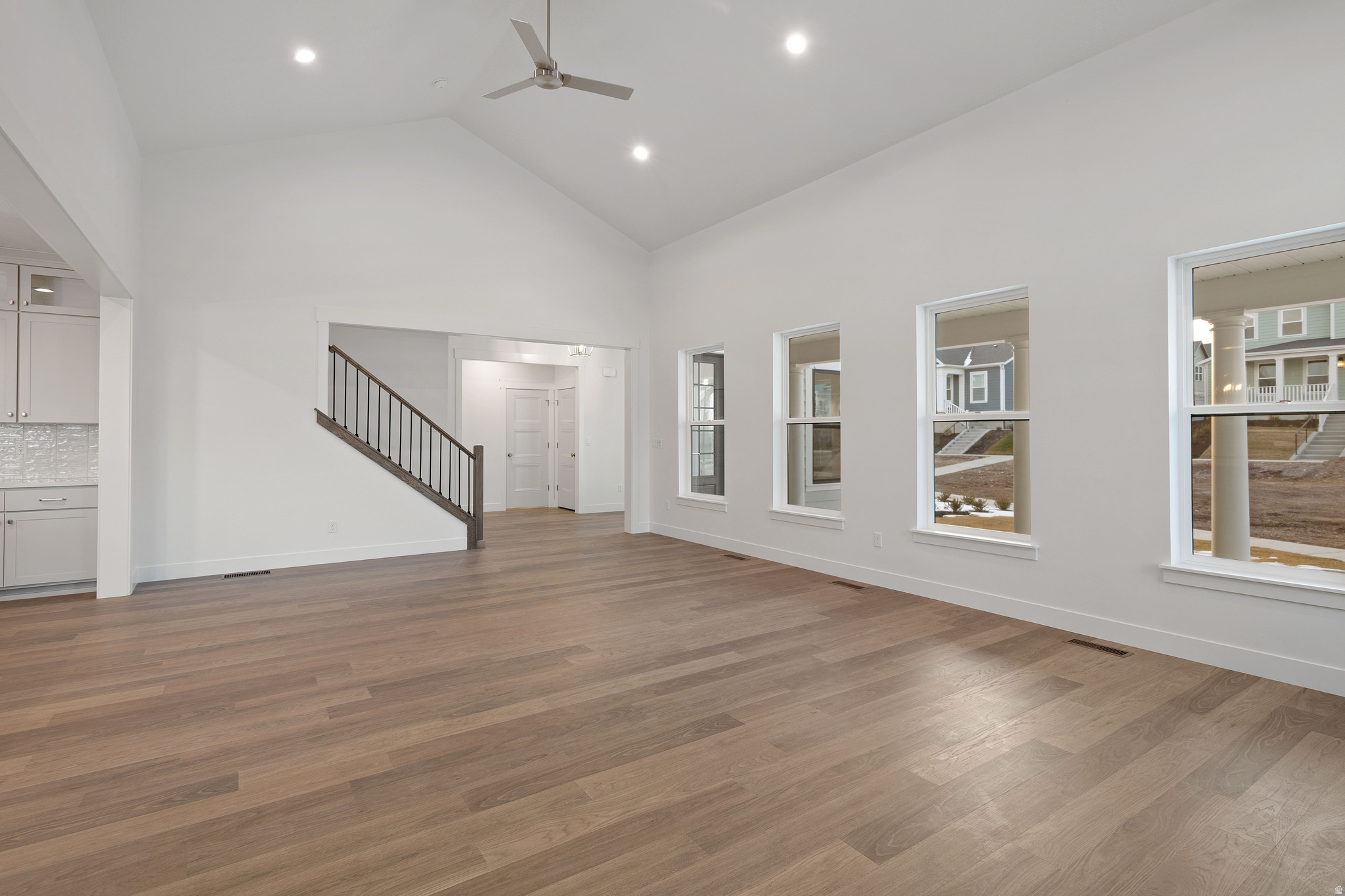 DAYBRERAK - Residential