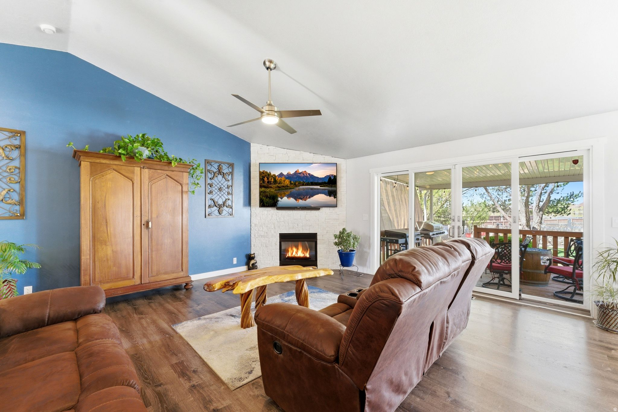 SANDY WILLOWS - Residential