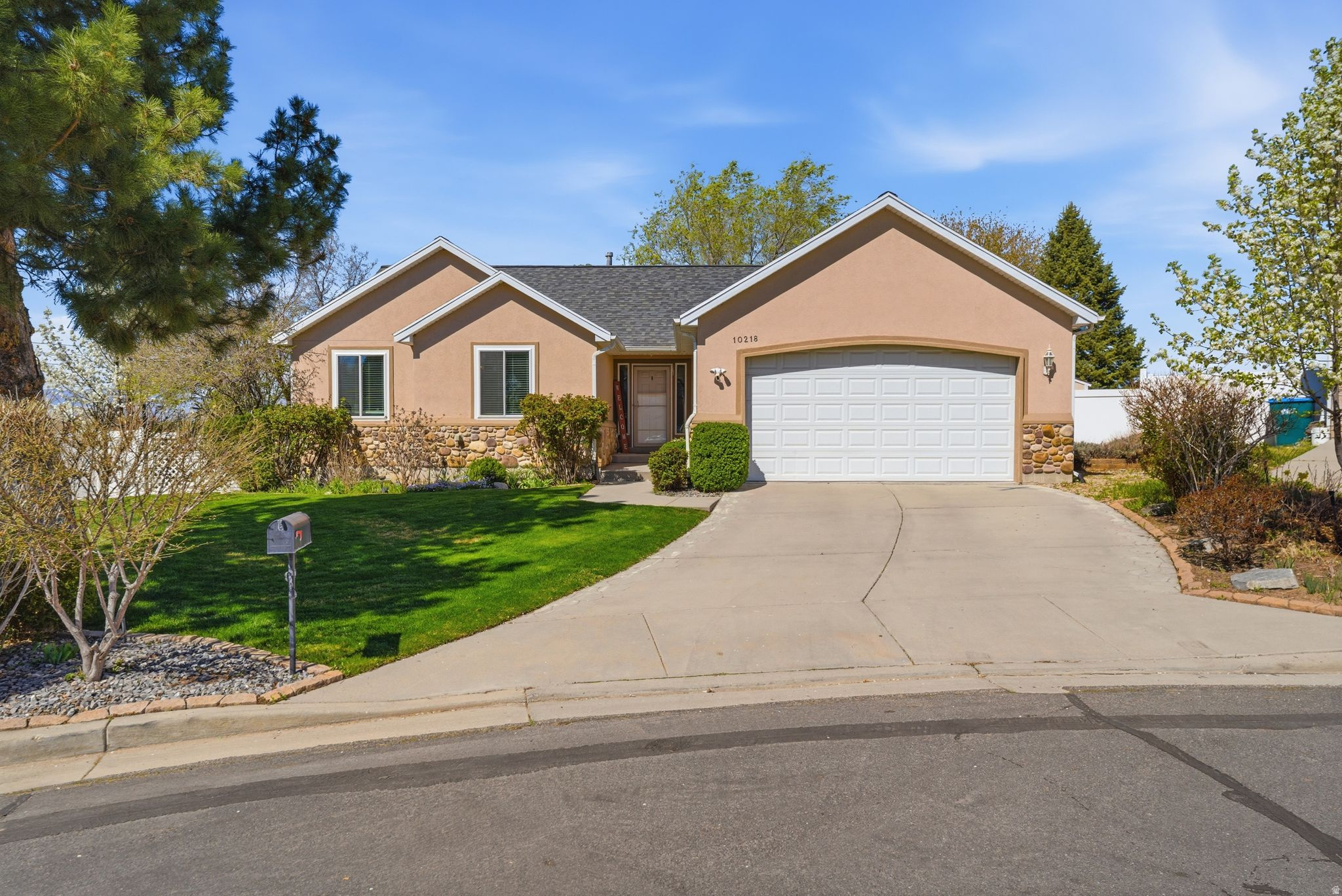 SANDY WILLOWS - Residential