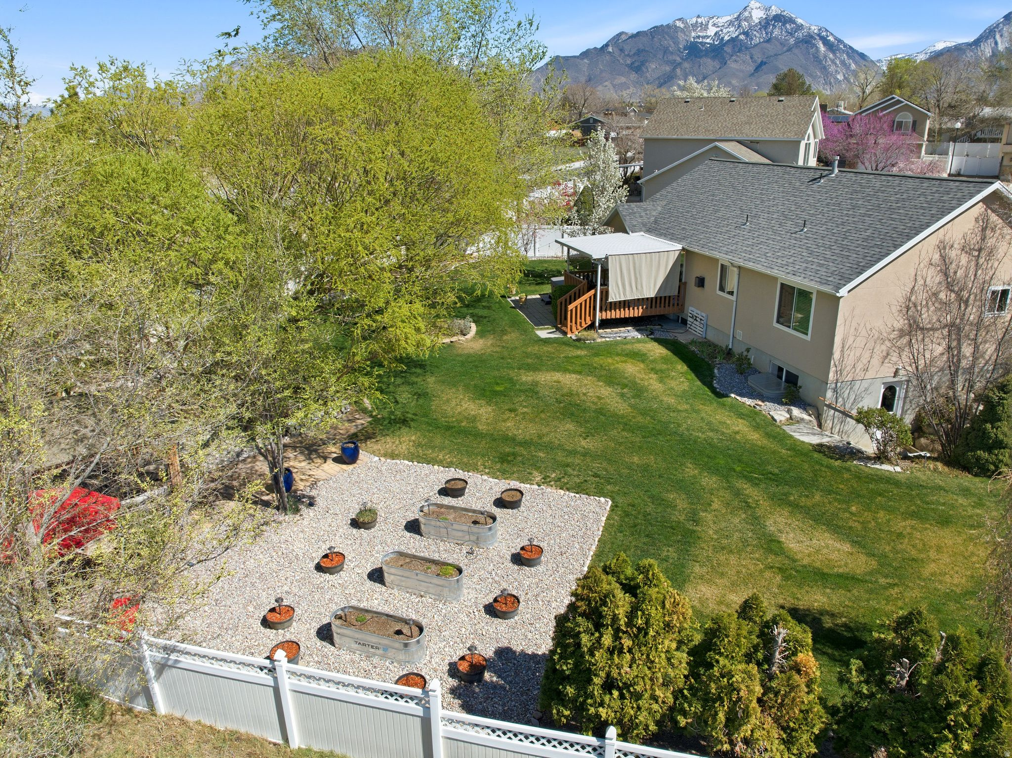 SANDY WILLOWS - Residential