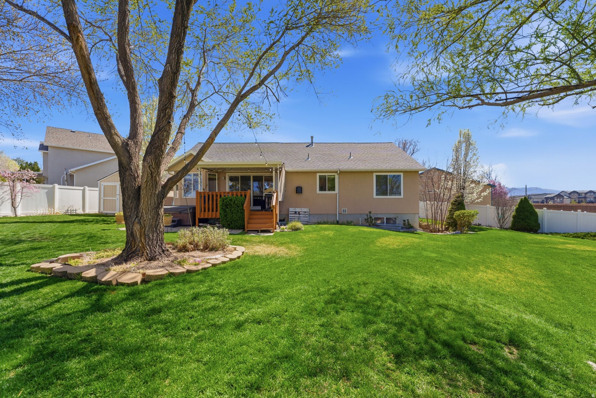 SANDY WILLOWS - Residential