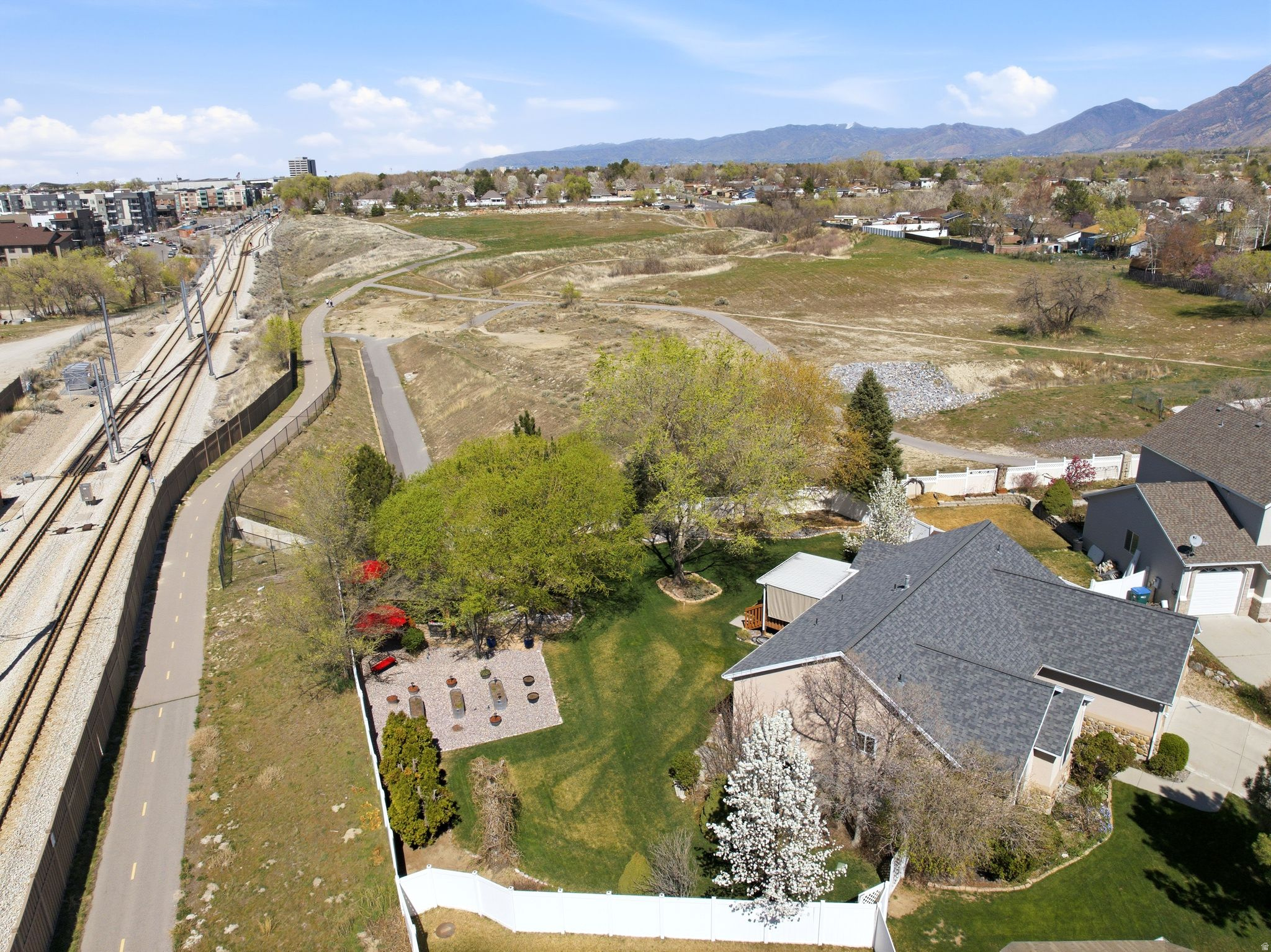 SANDY WILLOWS - Residential