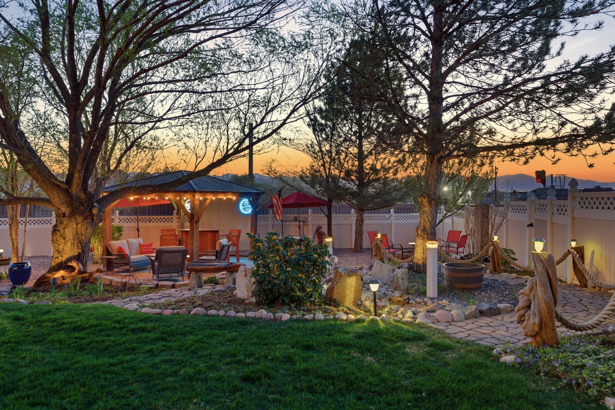 SANDY WILLOWS - Residential