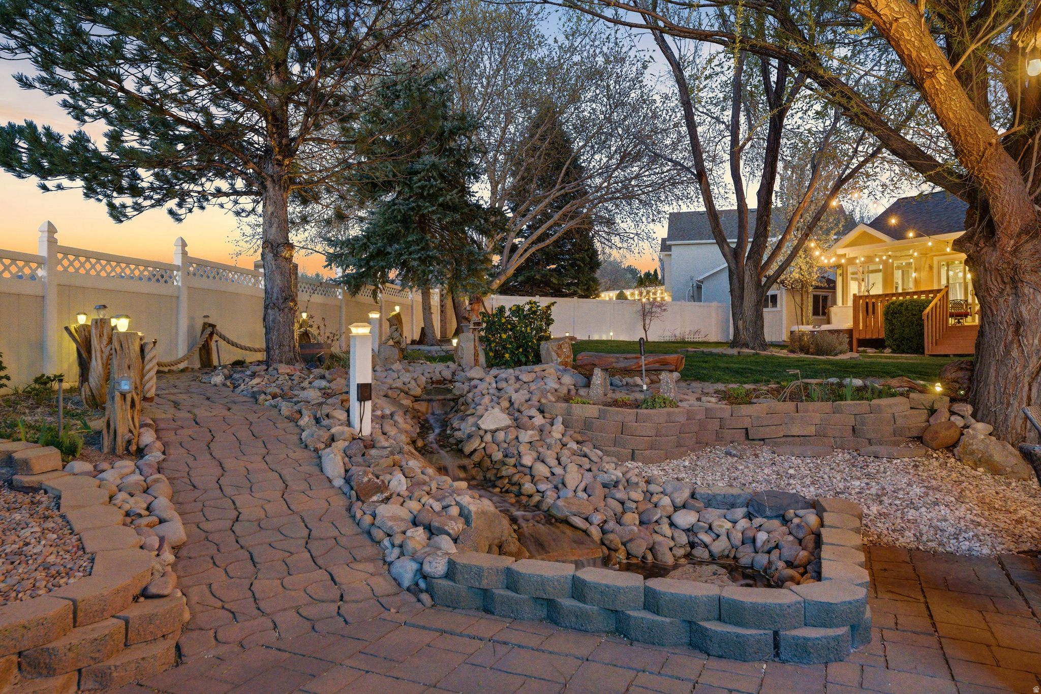 SANDY WILLOWS - Residential