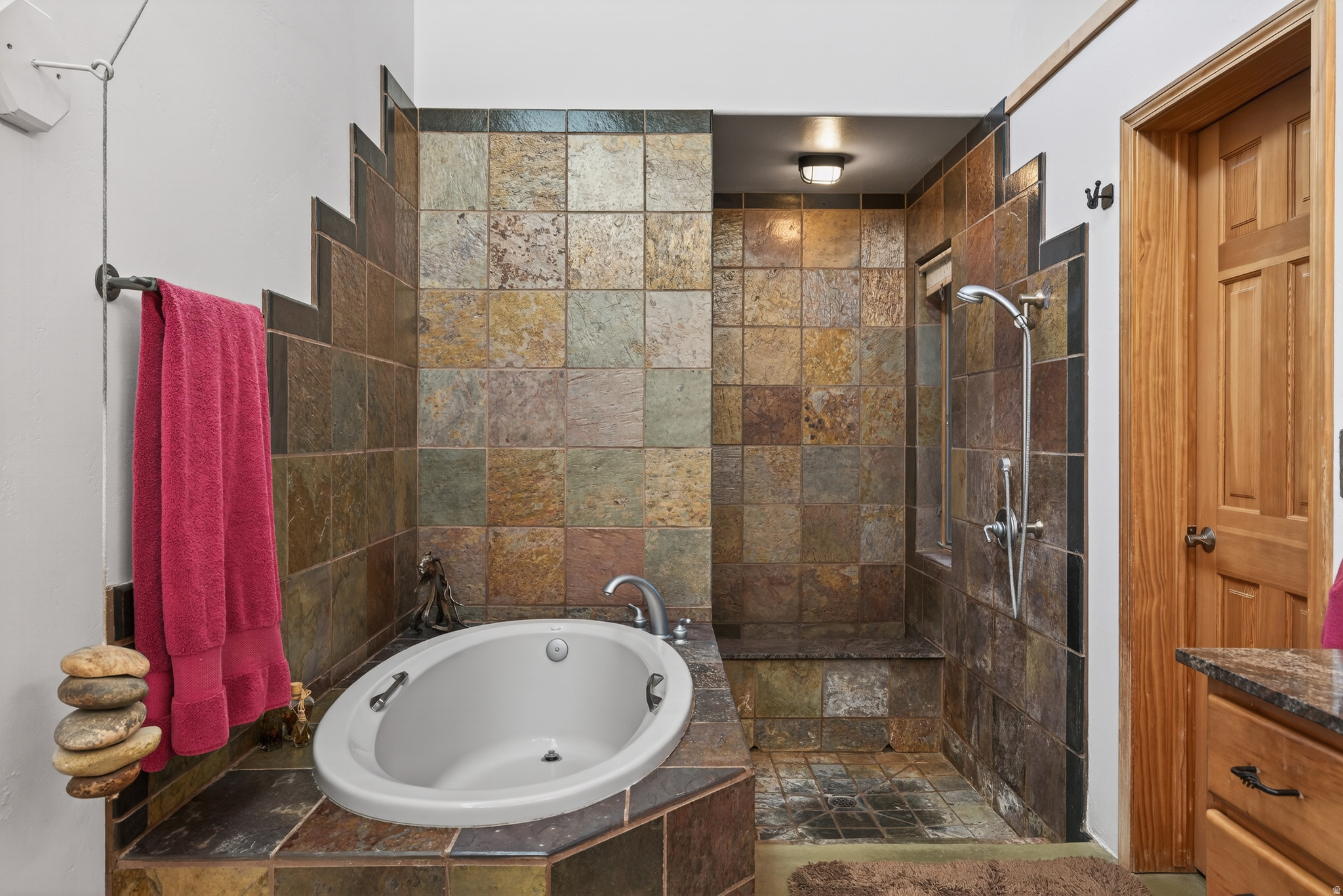 MULE EAR ACCRES - Residential