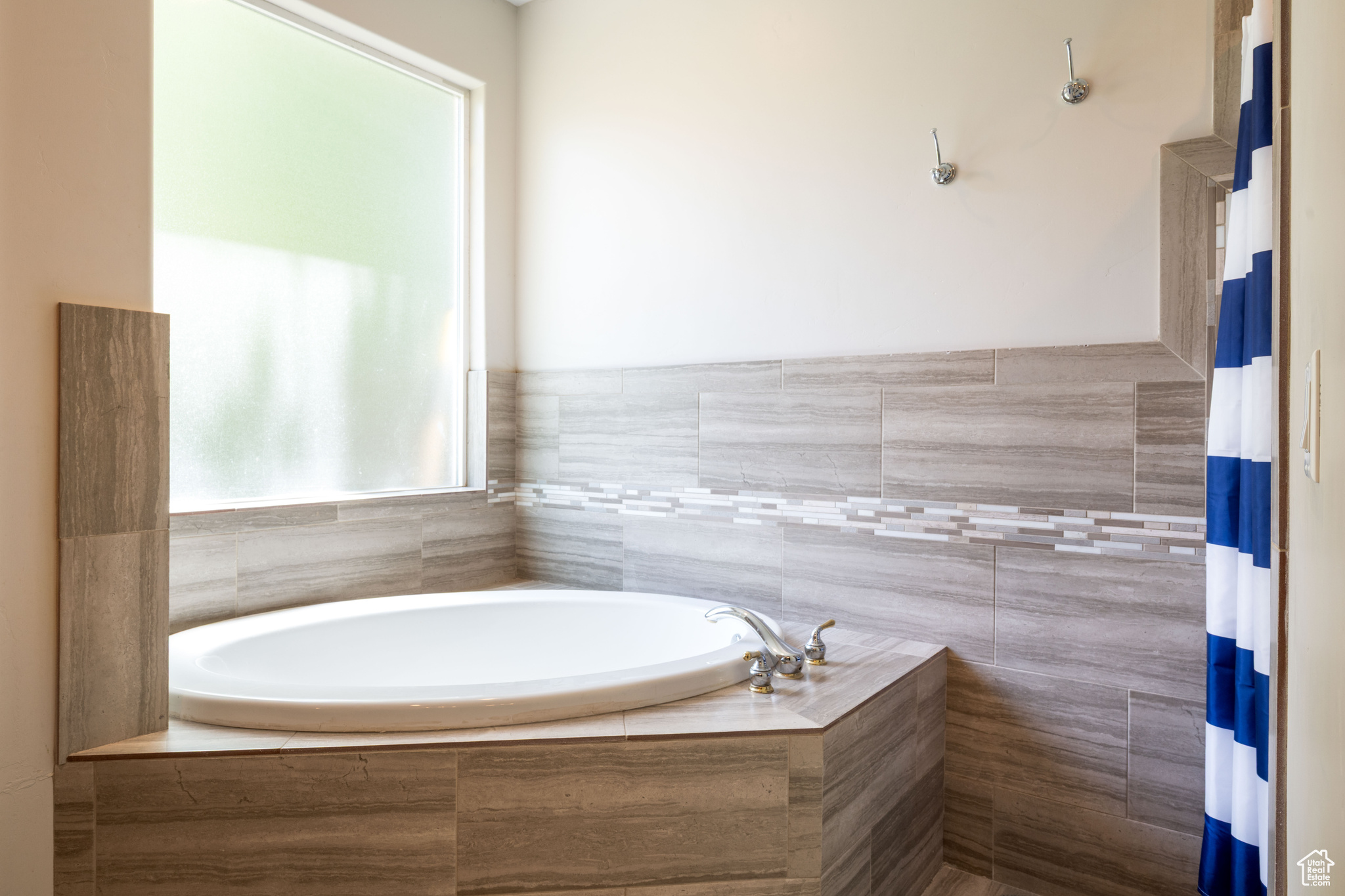 PARADISE PARK - Residential