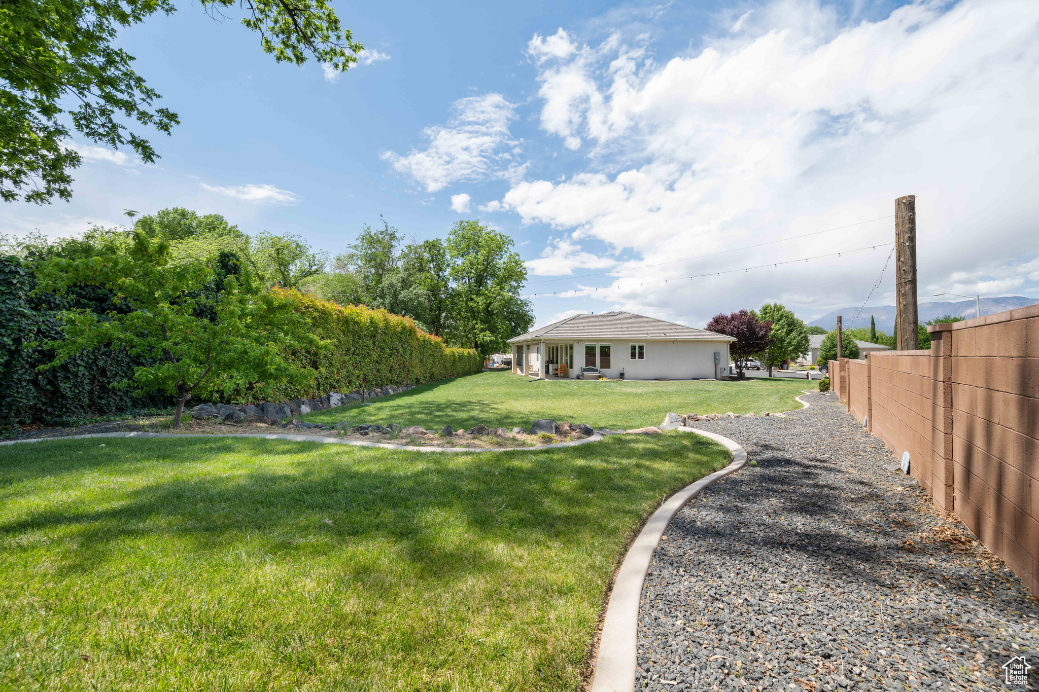 PARADISE PARK - Residential