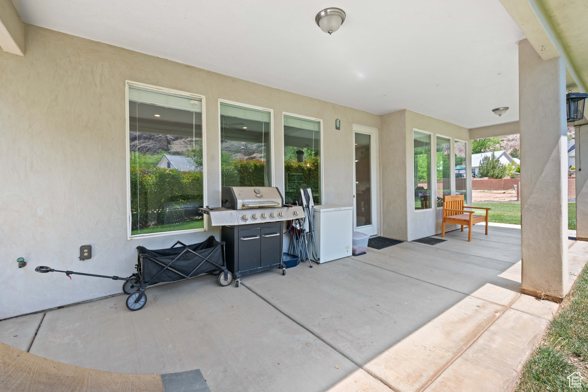 PARADISE PARK - Residential