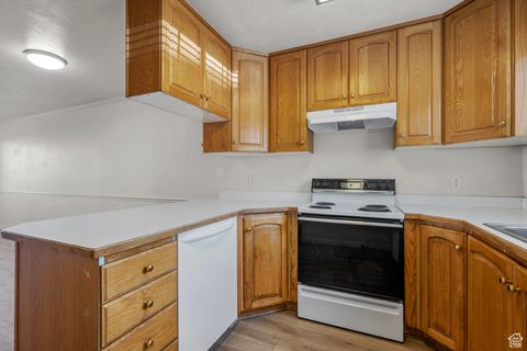 Tiny photo for 1514 S 200 E, Orem, UT 84058 (MLS # 2080339)