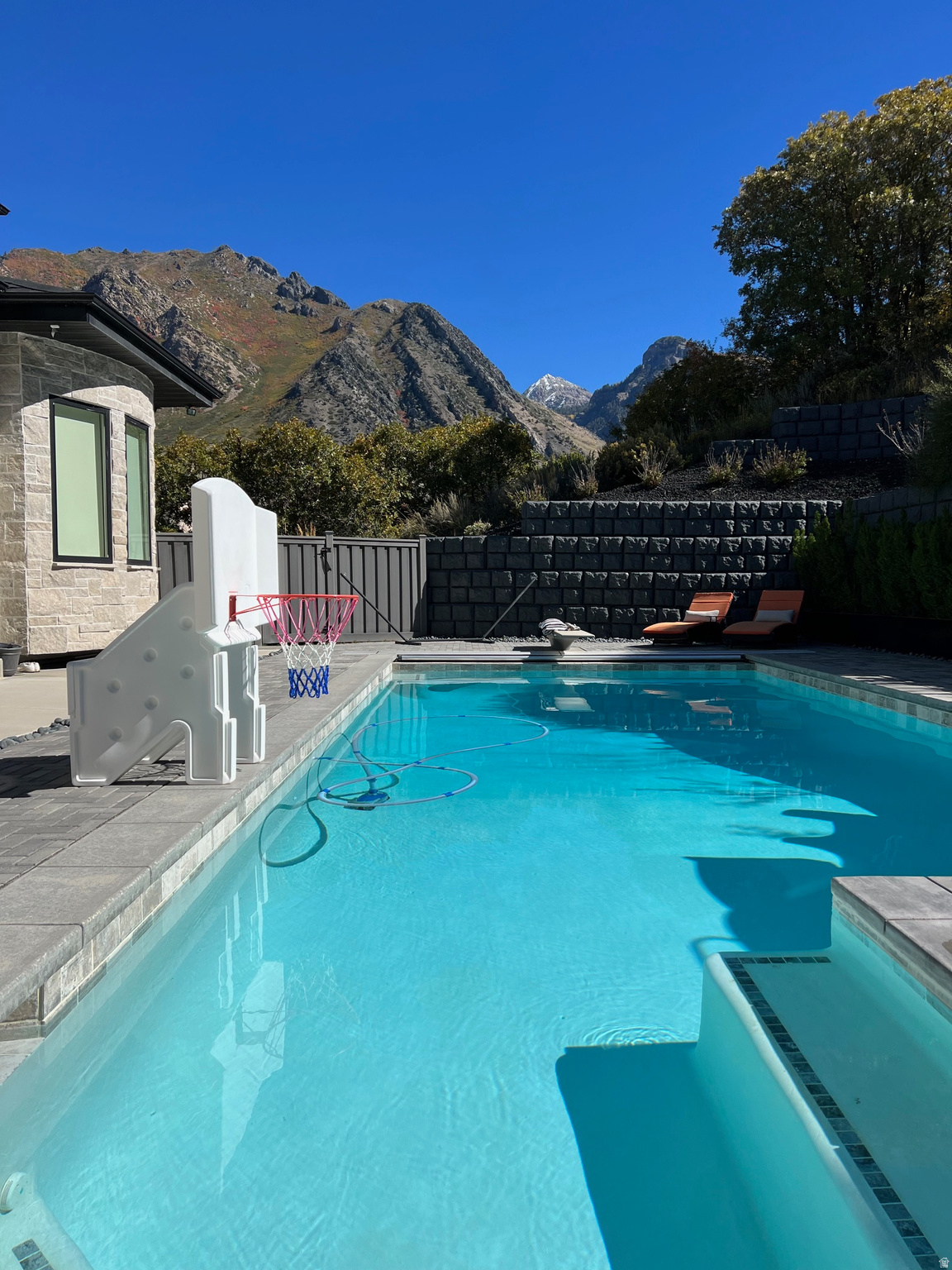 HEALEY HEIGHTS - Residential